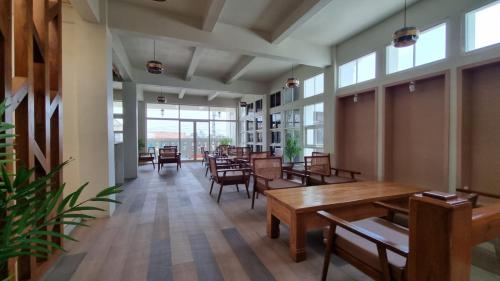 Restaurant, Sukun Boutique Hotel Cilacap Managed by GHM in Cilacap
