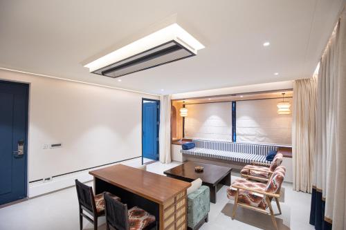 塞拉湖畔酒店 The Sierra - By The Lake