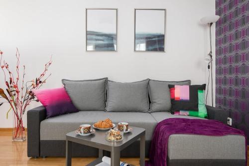 Elektoralna 12A - Colorful Apartment with Balcony by Noclegi Renters, Varšava (fotografie 3)