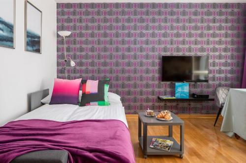 Elektoralna 12A - Colorful Apartment with Balcony by Noclegi Renters, Varšava (fotografie 9)