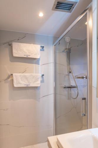 Ilisia Hotel - image 14