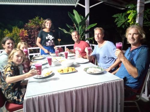 Pondok Oma for Solo Traveller in Busung Indah