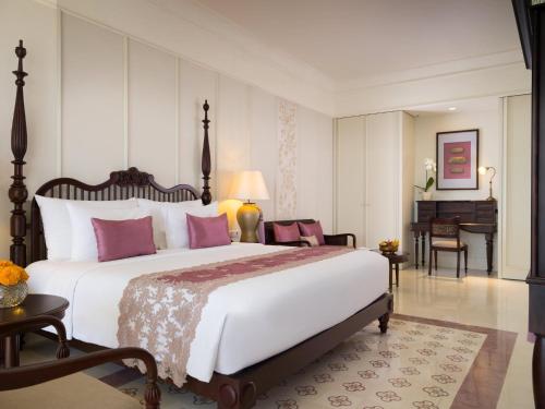 King Suite with Ocean View image 2