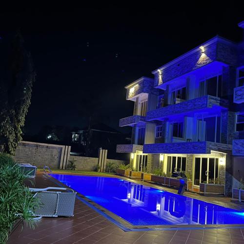 Deluxe 12- Jinja pool apartments