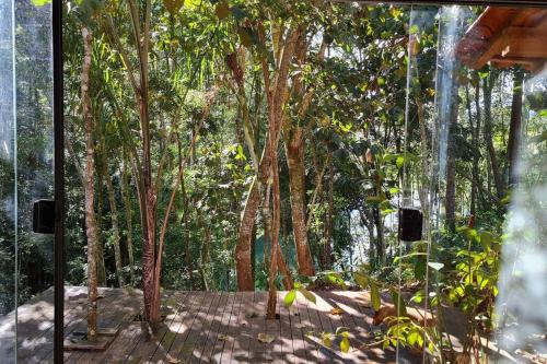 Cabana em Ouro Preto: represa mata caiaque e bike