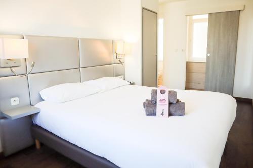 HOTEL AMBASSADEUR - image 4