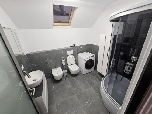 Comfy & Cozy Apartament 2, Rădăuţi (Foto 10)