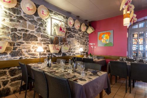 Restoran, Hotel-Restaurant Logis l'Aubrac Laguiole in Laguiole