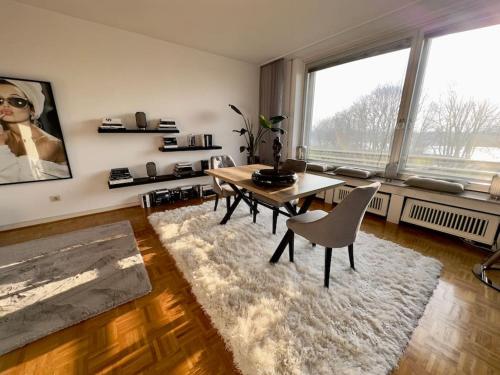 Exklusiver Rheinblick Messe Parken 5 Zimmer, 12 Personen, Düsseldorf (photo 3)