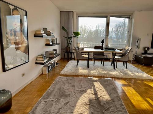 Exklusiver Rheinblick Messe Parken 5 Zimmer, 12 Personen, Düsseldorf (photo 5)