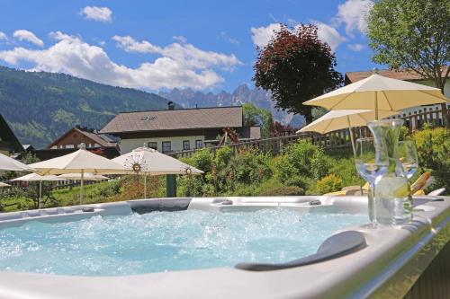 อ่างแช่น้ำร้อน, Hotel Sommerhof in กาเซา