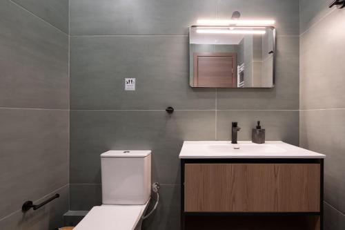 Prime 3-BR Exarcheia Abode, Atene (foto 8)