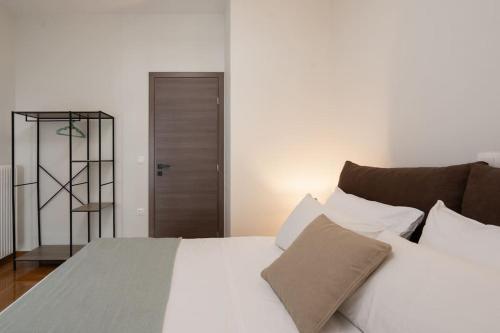 Prime 3-BR Exarcheia Abode, Athens