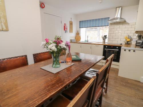 Aldrich Cottage - image 3