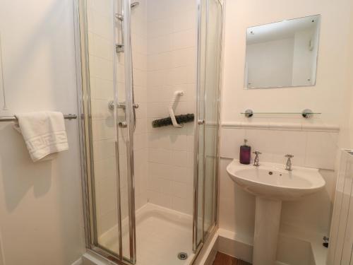 Aldrich Cottage - image 11