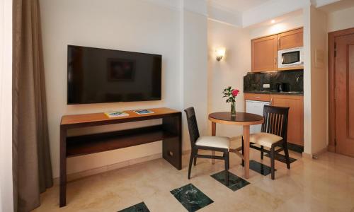 Grupotel Playa de Palma Suites & Spa - image 5