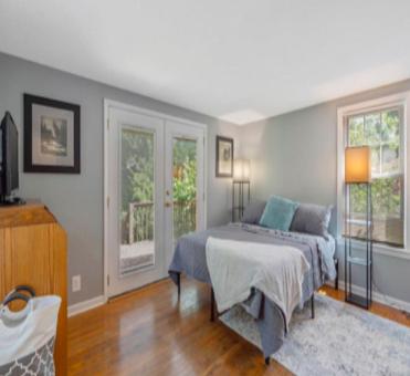 Comfy Cuse home close to SU in Syracuse, USA