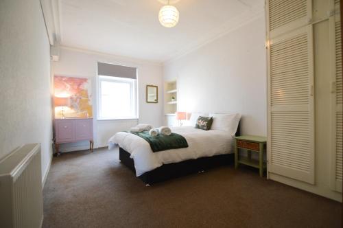 Two Bedroom Flat with Sea Views! in East Wemyss