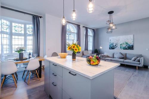 New! Stylish City-Centre Flat w/parking, Sleeps 4!, Birmingham (photo 10)