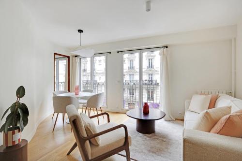 Pick A Flat's Apartment in Saint-Germain - Rue de Sèvres, París