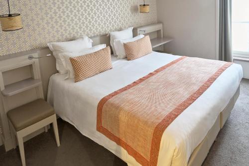 Hotel Vic Eiffel – Paris, TX