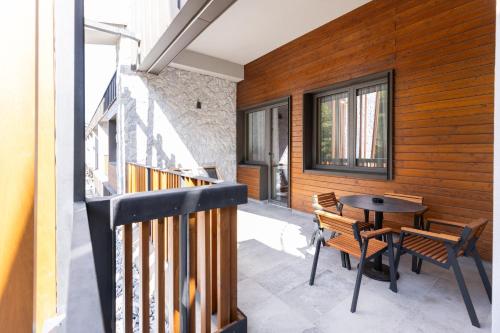 Hotel Ramonda - main image