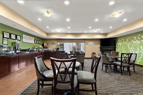 Sleep Inn & Suites near Joint Base Andrews-Washington Area