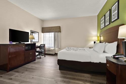 Sleep Inn & Suites near Joint Base Andrews-Washington Area
