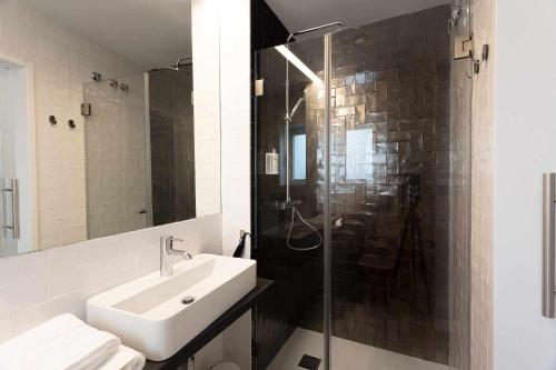 Deluxe Apartment image 2