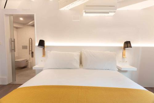 Adapted Standard Apartment image 7