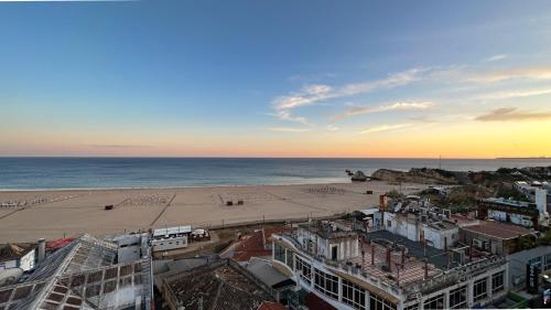 Hotel Avenida Praia - image 11