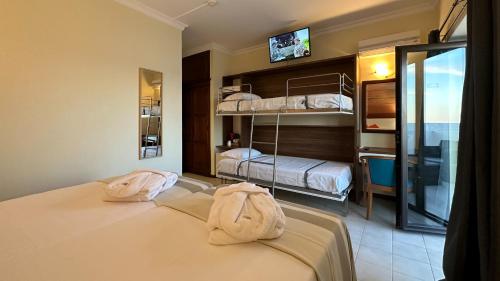 Hotel Avenida Praia - image 10