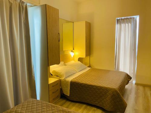 Hotel Butterfly - image 4
