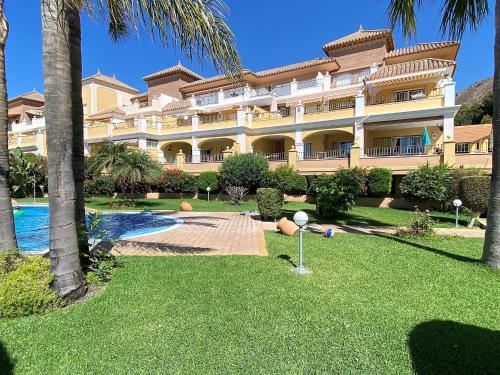 Apartment with Sea View image 9
