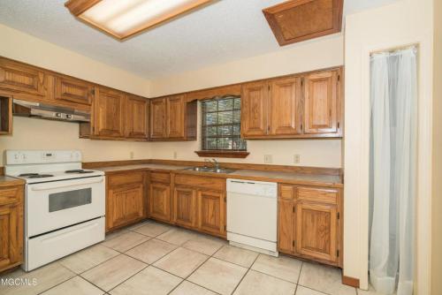 Konyha, Oakhaven in Long Beach (MS)