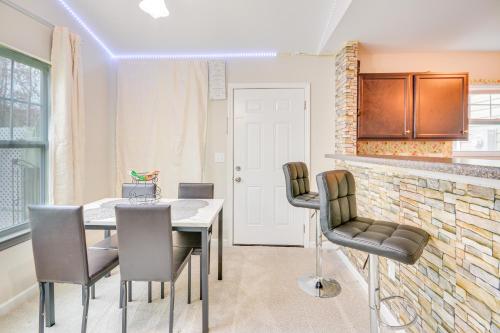 Charming High Point Home with Yard 4 Mi to HPU! in High Point, USA