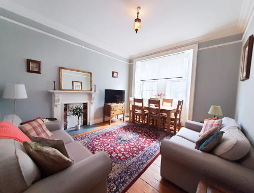 Edinburgh Charming Old Town Apartment, Edinburgh (photo 3)