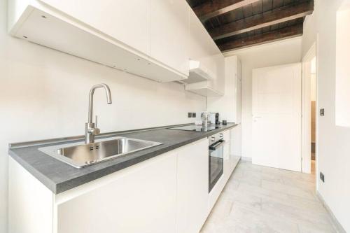 Appartamento Unico a Bologna con 3 Camere e Parcheggio Gratuito