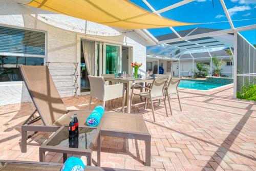 VILLA MIKADO - 3 BEDS - 3 BATHS - 6 GUESTS - GULF ACCESS & POOL/SPA - BOAT - image 2