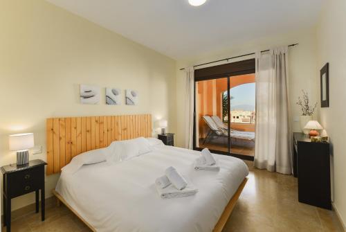 Apartment with Terrace image 6