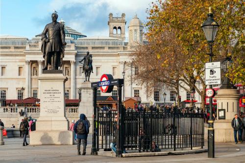 Welcome London - Trafalgar Square