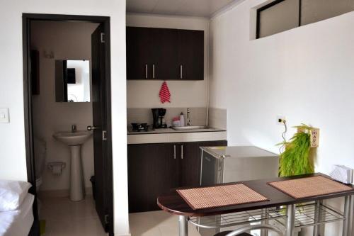 GURUS FR | Comodo Edificio Casa Confort en Providencia in Boston