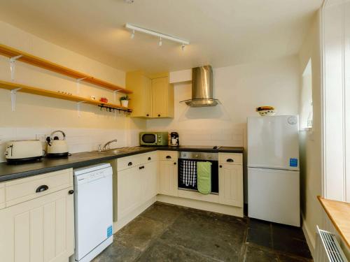 2 Bed in Crewkerne 88437