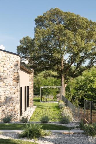 Villa Ulmus near Motovun for 6 people with heated pool & jacuzzi