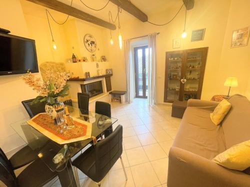  Spoleto A1 - No Car Required Centrally located - sleeps 46 in 6049 Spoleto