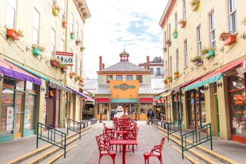 Lux Food Market House | Walk Everywhere in Cincinnati, USA