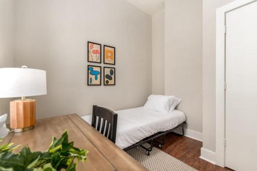 3-BR Soccer Stadium- Fast Drive to OTR - Downtown