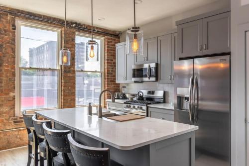 Rhinegeist next door - Free streetcar - Walk OTR in Cincinnati, USA