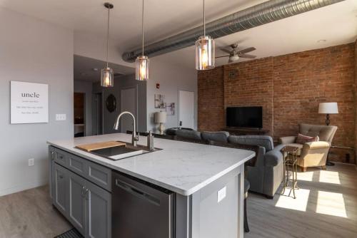 Rhinegeist next door - Free streetcar - Walk OTR in Cincinnati, USA
