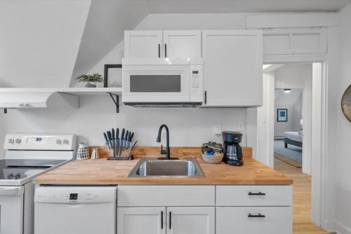 Cozy 2.5BR near Zoo - Hospitals - UC - Free Parking in Cincinnati, USA